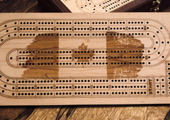 Deluxe Cribbage Game Maple Board with Pegs & Classic Style